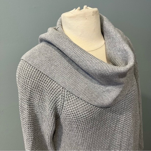 Michael Michael Kors Light Grey Chunky Waffle Knit Cowl Neck Sweater Size Small - Picture 3 of 9